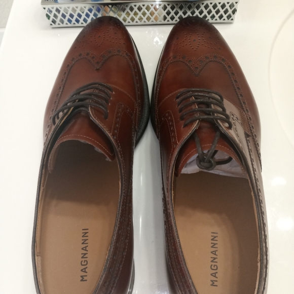 Magnanni by Saks Fifth Avenue Men's Dress Shoes - Picture 4 of 5